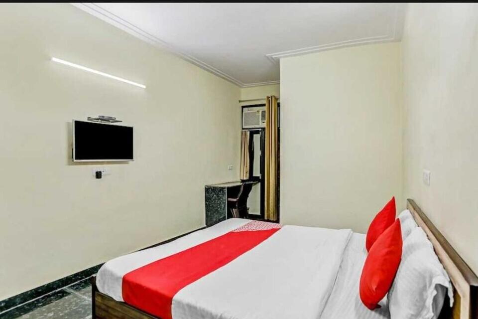 Hotel O Dream Residency Narela Esterno foto