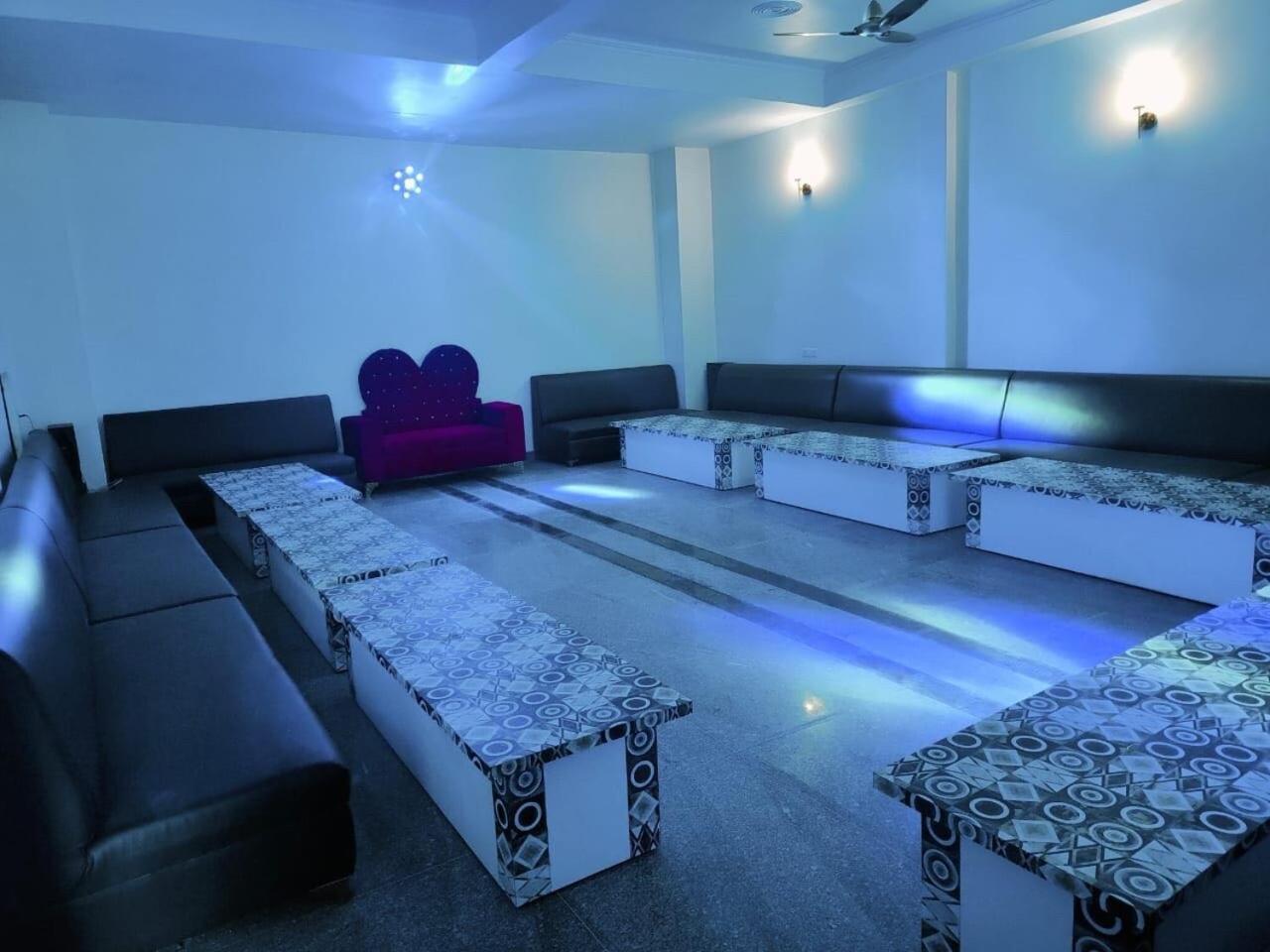 Hotel O Dream Residency Narela Esterno foto